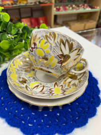 Чайное трио "Золотые ромашки" ЛФЗ. Каталог! Фарфор формы Тюльпан с деколью и позолотой.. Картинка 2